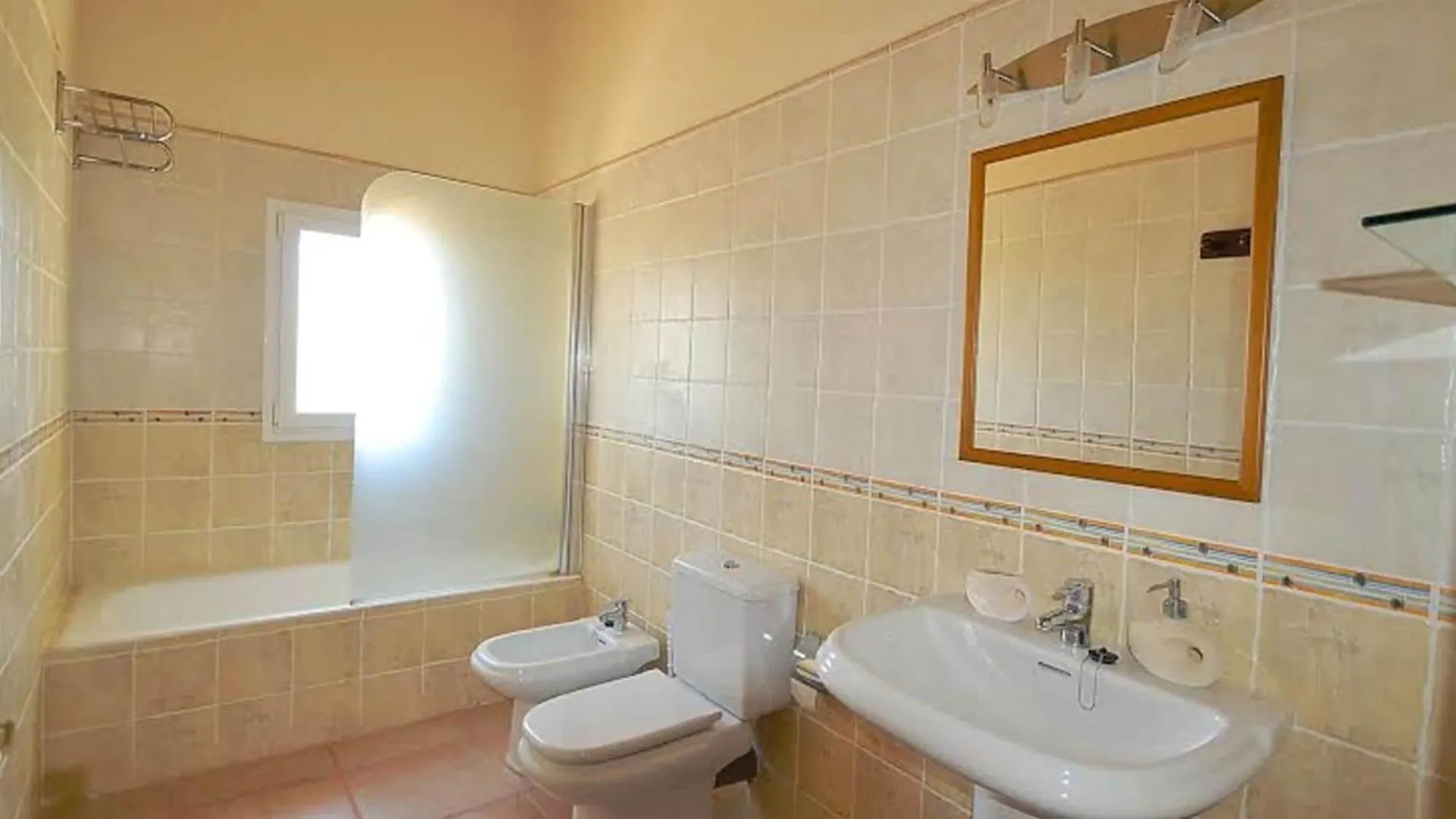 Tranquil Holiday Home With Swimming Pool Binissalem 0*,