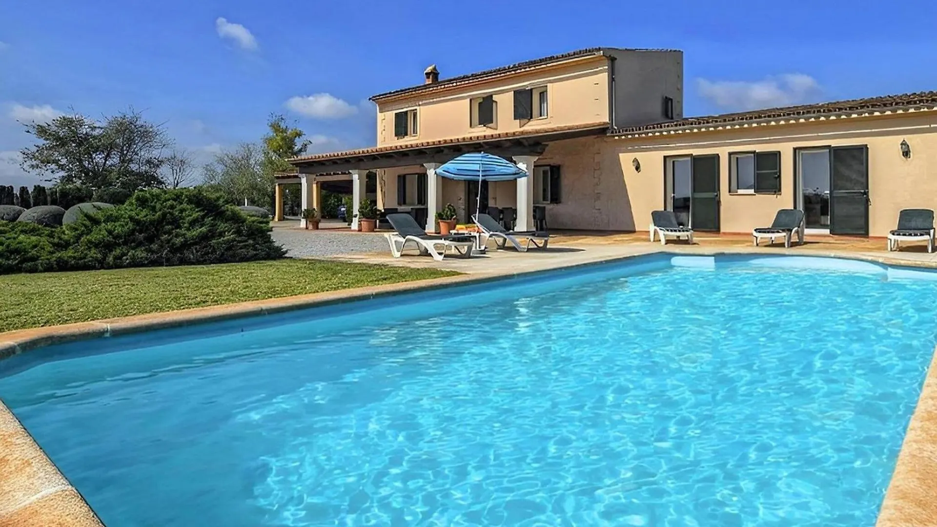 Tranquil Holiday Home With Swimming Pool Binissalem